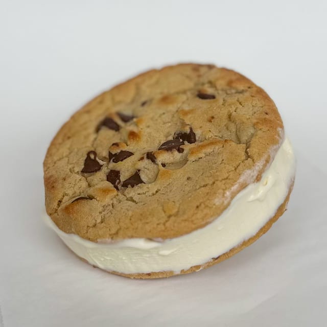 Cookie Custard Sandwich.